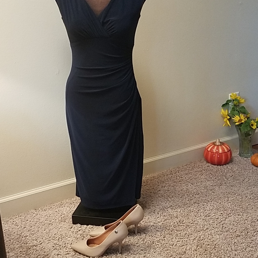Dress - Picture 5 of 5